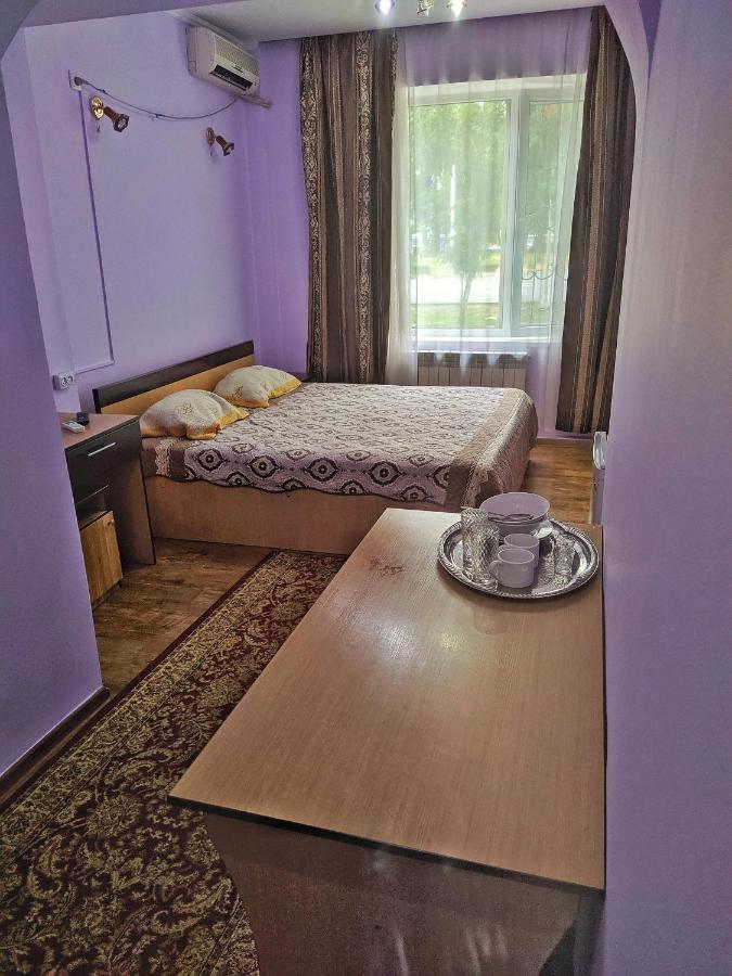 Kuze Hostel Almatî Cameră foto